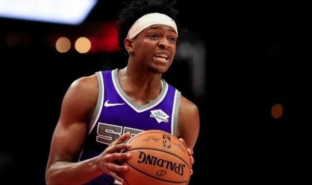 球探体育官网-常在河边走哪有不湿鞋！福克斯遭锁死国王主场撼负