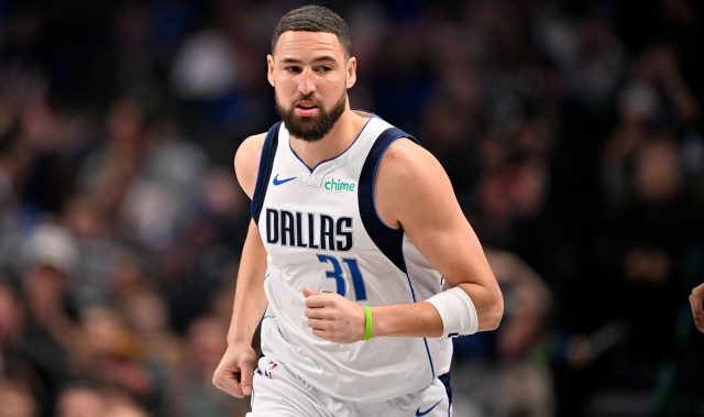 球探体育即时比分-百步穿杨！克莱底角埋伏 不沉球三分速射洞穿篮心